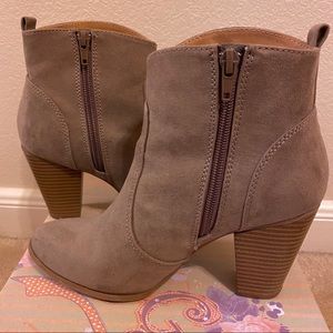 Heeled booties